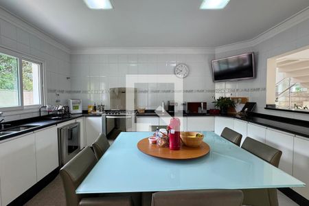 Casa de condomínio para alugar com 350m², 3 quartos e 6 vagasCozinha