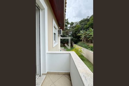 Casa de condomínio para alugar com 350m², 3 quartos e 6 vagassacada da Suíte 3