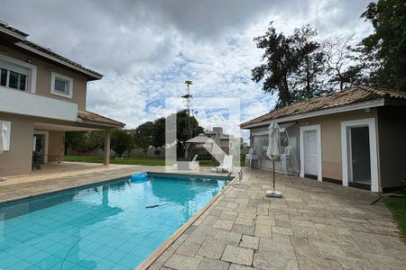 Casa de condomínio para alugar com 350m², 3 quartos e 6 vagasPiscina