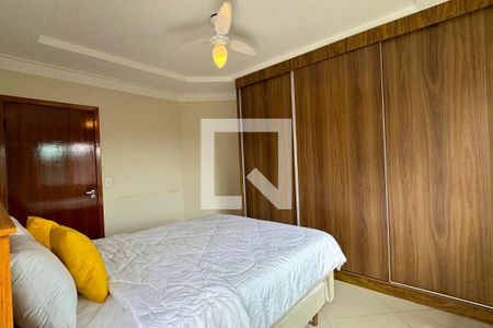 Casa de condomínio para alugar com 350m², 3 quartos e 6 vagasSuíte 2