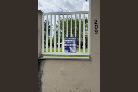 Casa de condomínio para alugar com 350m², 3 quartos e 6 vagasplaquinha
