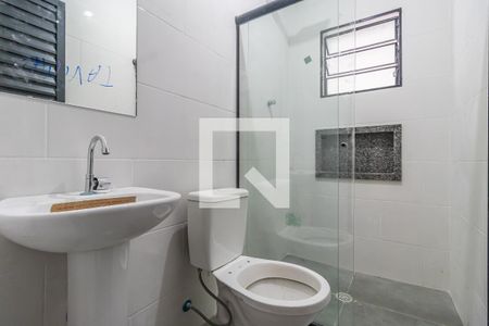 Banheiro de apartamento para alugar com 1 quarto, 60m² em Jardim Maria Helena, Barueri