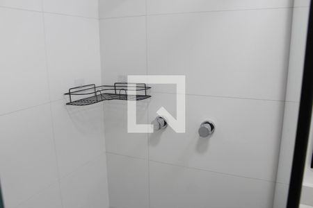 Banheiro de kitnet/studio para alugar com 1 quarto, 22m² em Vila Buarque, São Paulo