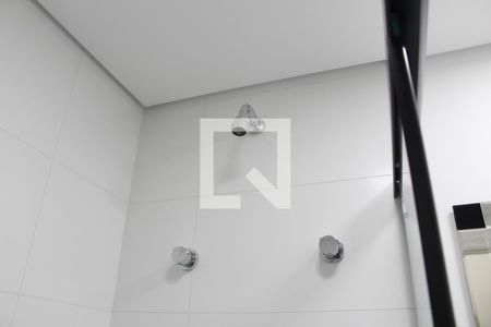Banheiro de kitnet/studio para alugar com 1 quarto, 22m² em Vila Buarque, São Paulo