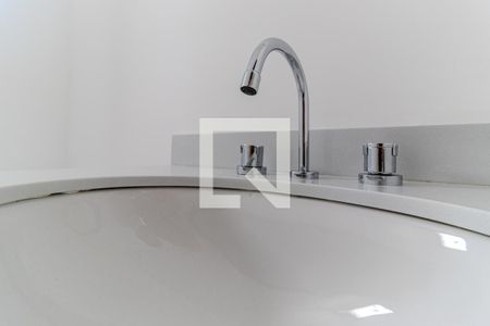 Banheiro de kitnet/studio à venda com 1 quarto, 32m² em Vila Buarque, São Paulo