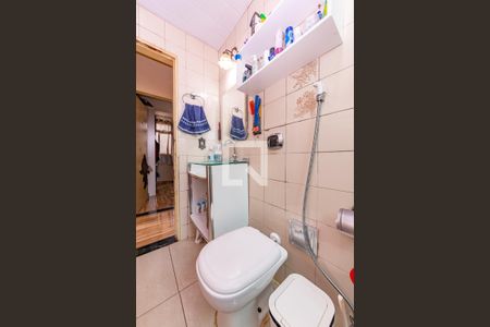 Apartamento à venda com 81m², 3 quartos e 2 vagas Apartamento à venda com 81m², 3 quartos e 2 vagasBanheiro Social