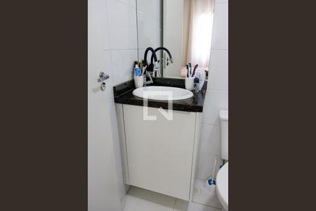 Apartamento à venda com 65m², 2 quartos e 2 vagas Apartamento à venda com 65m², 2 quartos e 2 vagasBanheiro da Suíte 1