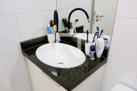 Apartamento à venda com 65m², 2 quartos e 2 vagas Apartamento à venda com 65m², 2 quartos e 2 vagasBanheiro da Suíte 1
