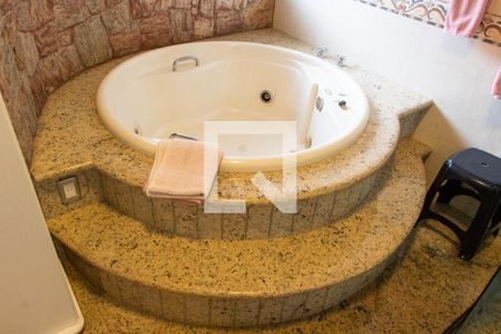 Casa de condomínio à venda com 480m², 3 quartos e 1 vagaBanheiro Quarto 1