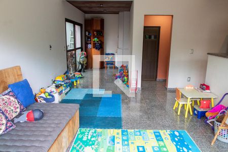 Casa de condomínio à venda com 480m², 3 quartos e 1 vagaÁrea Externa