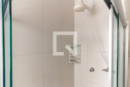 Banheiro de kitnet/studio para alugar com 1 quarto, 48m² em Santa Ifigênia, São Paulo