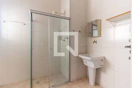 Banheiro de kitnet/studio para alugar com 1 quarto, 48m² em Santa Ifigênia, São Paulo