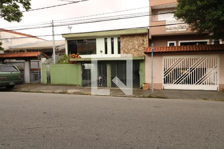 Casa à venda com 300m², 3 quartos e 2 vagasFachada