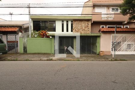 Casa à venda com 300m², 3 quartos e 2 vagasFachada