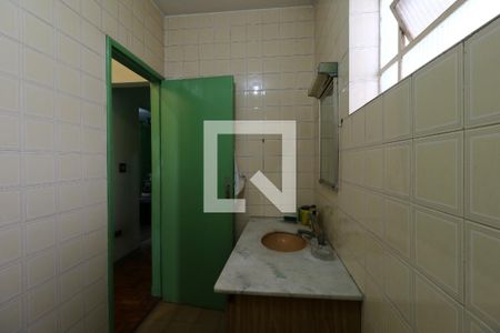 Casa à venda com 300m², 3 quartos e 2 vagasBanheiro