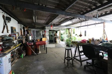 Casa à venda com 300m², 3 quartos e 2 vagasQuintal