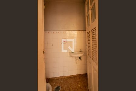 Casa à venda com 80m², 3 quartos e 1 vaga Casa à venda com 80m², 3 quartos e 1 vagaBanheiro de serviço