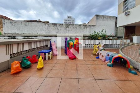 Apartamento à venda com 70m², 2 quartos e 1 vaga Apartamento à venda com 70m², 2 quartos e 1 vagaÁrea comum - Playground