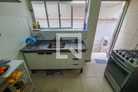 Casa à venda com 156m², 2 quartos e sem vaga Casa à venda com 156m², 2 quartos e sem vagaCozinha