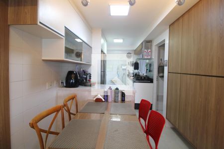 Apartamento à venda com 136m², 4 quartos e 2 vagasCozinha