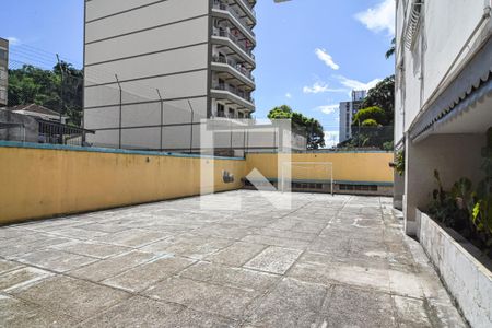 Apartamento à venda com 166m², 4 quartos e 1 vaga Apartamento à venda com 166m², 4 quartos e 1 vagaÁrea comum