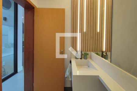 Casa de condomínio à venda com 290m², 3 quartos e 4 vagasLavabo