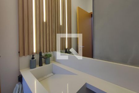 Casa de condomínio à venda com 290m², 3 quartos e 4 vagasLavabo