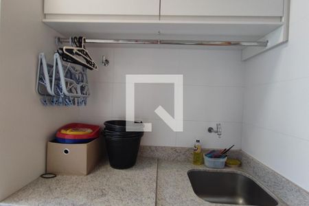 Casa de condomínio à venda com 290m², 3 quartos e 4 vagasÁrea de Serviço