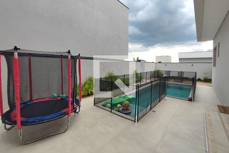 Casa de condomínio à venda com 290m², 3 quartos e 4 vagasQuintal - Piscina