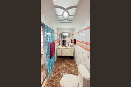 Apartamento à venda com 129m², 2 quartos e 2 vagasBanheiro da Suíte