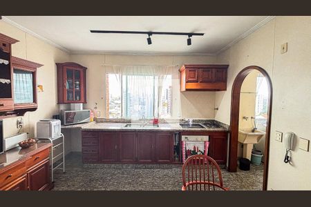 Apartamento à venda com 129m², 2 quartos e 2 vagasCozinha