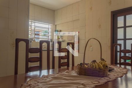 Casa à venda com 355m², 3 quartos e 6 vagas Casa à venda com 355m², 3 quartos e 6 vagasCozinha