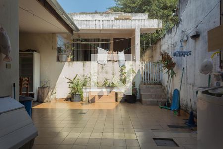 Casa à venda com 355m², 3 quartos e 6 vagas Casa à venda com 355m², 3 quartos e 6 vagasQuintal