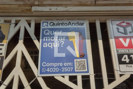 Casa à venda com 355m², 3 quartos e 6 vagas Casa à venda com 355m², 3 quartos e 6 vagasFachada + Placa