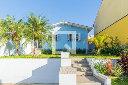 Casa à venda com 100m², 2 quartos e 2 vagas Casa à venda com 100m², 2 quartos e 2 vagasFachada