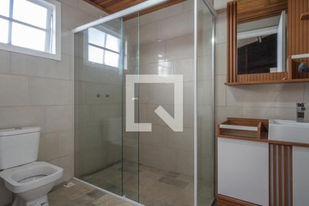 Casa à venda com 100m², 2 quartos e 2 vagas Casa à venda com 100m², 2 quartos e 2 vagasBanheiro da Suíte