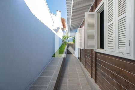 Casa à venda com 100m², 2 quartos e 2 vagas Casa à venda com 100m², 2 quartos e 2 vagasQuintal
