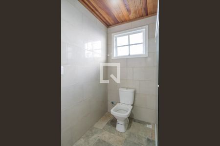 Casa à venda com 100m², 2 quartos e 2 vagas Casa à venda com 100m², 2 quartos e 2 vagasBanheiro da Suíte