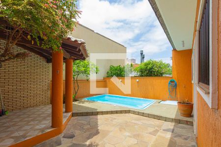 Casa à venda com 247m², 3 quartos e 4 vagasPiscina e churrasqueira