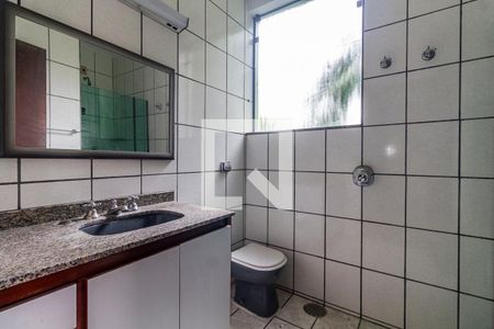 Casa à venda com 200m², 3 quartos e 4 vagas Casa à venda com 200m², 3 quartos e 4 vagasBanheiro Social