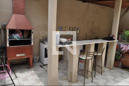 Casa à venda com 185m², 4 quartos e 1 vagaÁrea comum