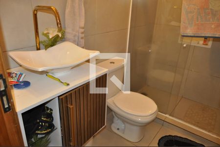 Casa à venda com 185m², 4 quartos e 1 vagaBanheiro