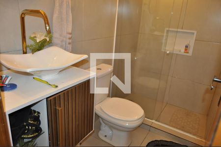 Casa à venda com 185m², 4 quartos e 1 vagaBanheiro