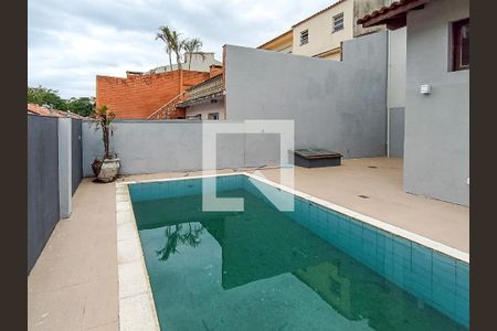 Casa de condomínio à venda com 220m², 3 quartos e 2 vagas Casa de condomínio à venda com 220m², 3 quartos e 2 vagasÁrea externa
