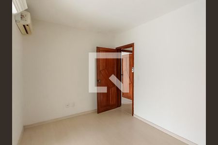 Casa de condomínio à venda com 220m², 3 quartos e 2 vagas Casa de condomínio à venda com 220m², 3 quartos e 2 vagasQuarto 3