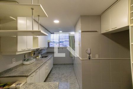 Apartamento à venda com 100m², 3 quartos e 2 vagasCozinha e Área de Serviço