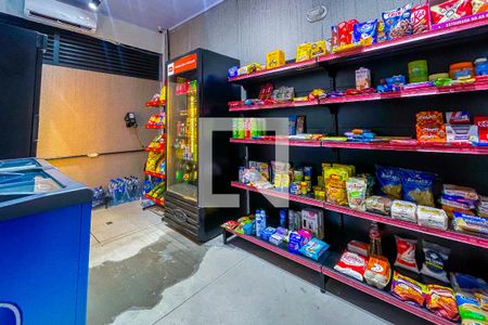 Studio para alugar com 24m², 1 quarto e sem vaga Studio para alugar com 24m², 1 quarto e sem vagaMercado