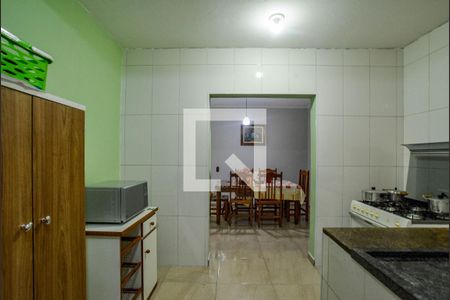 Casa à venda com 165m², 3 quartos e 2 vagasCozinha