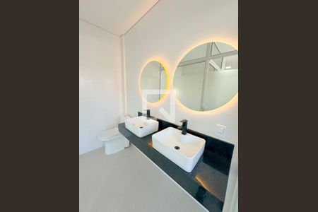 Apartamento para alugar com 102m², 2 quartos e sem vagaBanheiro da Suíte 2
