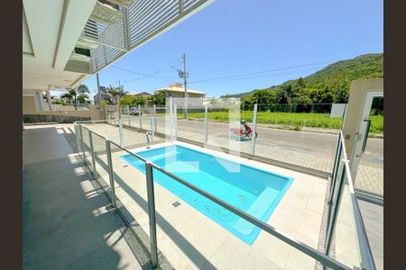 Apartamento para alugar com 102m², 2 quartos e sem vagaÁrea comum - Piscina